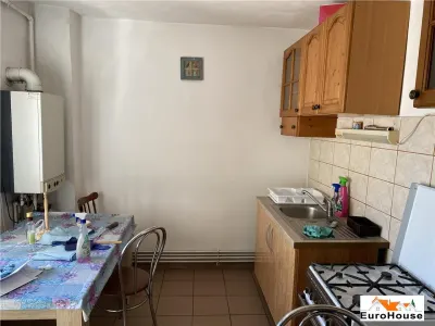 Apartament cu 3 camere de vanzare in Alba Iulia - foto 2