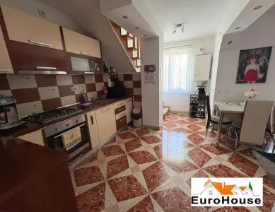 Apartament cu 3 camere de vanzare in Alba Iulia Cetate - foto 2