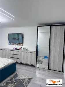 apartament cu 3 camere de vanzare in Alba Iulia - foto 1