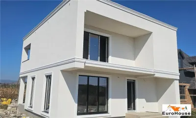 Casa de vanzare in Alba Iulia - foto 1