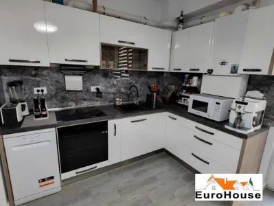 Apartament cu 3 camere de vanzare in Alba Iulia - foto 2