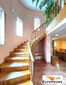 Casa superba de vanzare in Alba Iulia Centru - foto 12