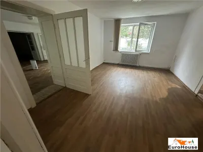 Casa de vanzare zona Centru pretabila pentru birouri - foto 18