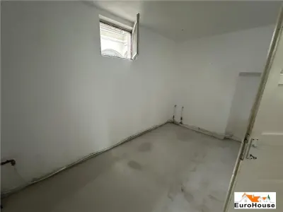 Casa de vanzare zona Centru pretabila pentru birouri - foto 19