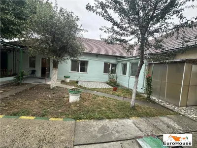 Casa de vanzare zona Centru pretabila pentru birouri - foto 3