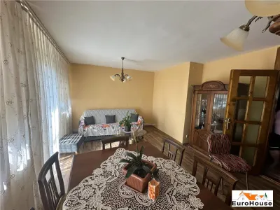 Apartament cu 4 camere de vanzare in Alba Iulia M-uri - foto 2