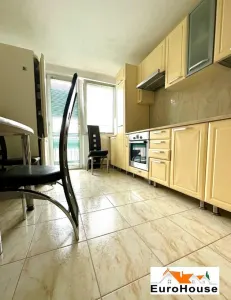 Apartament cu 4 camere de vanzare in Alba Iulia - foto 1