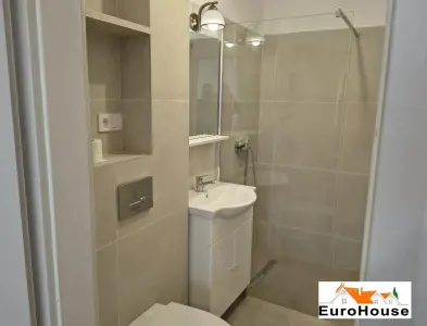 Apartament 3 camere, bloc nou, complet mobilat și utilat, cu parcare subterană  Alba Iulia, zona Cetate - foto 13