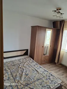 Apartament 3 camere, cu centrala proprie - foto 2
