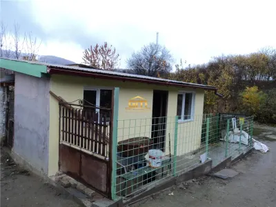 Casa cu 350 mp, la 5 km de oras - foto 2
