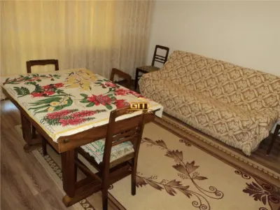 Apartament 2 camere, etaj 1 , decomandat, cu centrala proprie - foto 2
