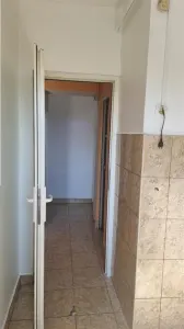 Apartament de vanzare - 2 camere, decomandat | Zona Traian - foto 5