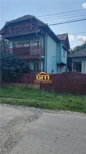 Casă P+E de vanzare in comuna Ionești - teren 932 mp + casă secundară + 3.100 mp teren arabil - Ionesti