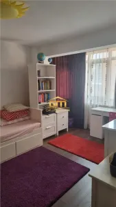 Apartament 3 camere de vanzare - zonă centrală, mobilat și utilat. - foto 10