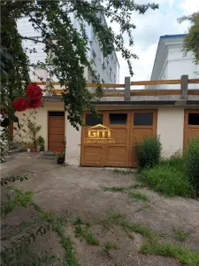 Casă de vanzare - Eleganță interbelică in centrul Ramnicului Valcea - foto 2