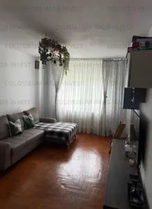 Apartament cu 3 camere, decomandat - zona Racadau - Brasov