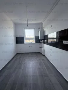 Apartament 2 camere, decomandat - zona Tractorul - foto 2
