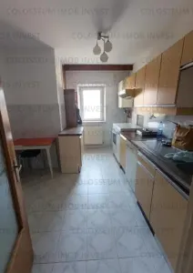 Apartament cu 4 camere, decomandat - zona Bartolomeu - foto 1