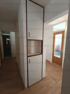 Apartament cu 4 camere, decomandat - zona Bartolomeu - foto 2
