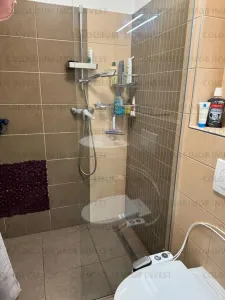 Apartament spatios 3 camere| Decomandat| Balcon 6 mp | Tractorul - foto 8