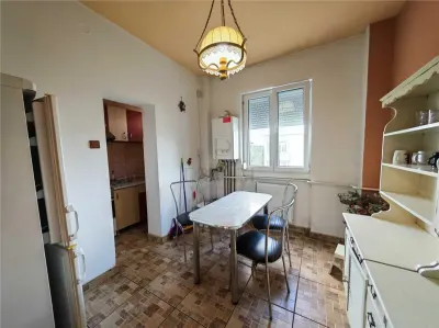 Apartament 3 camere | 80 mp | Decomandat | Centrală proprie | Splaiul Nistrului - foto 4