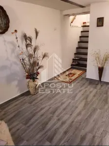 Casa cu 4 camere, , centrala proprie ,zona Parneava - foto 8