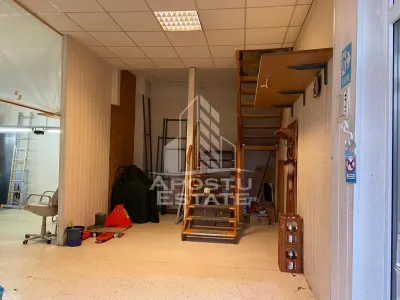 Casa +Spatiu comercial + apartament studio - foto 12