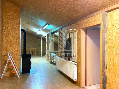 Casa +Spatiu comercial + apartament studio - foto 19