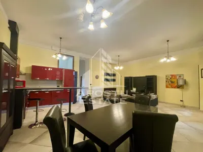 Apartament 3 camere, curte cu acces auto, ULTRACENTRAL - Arad
