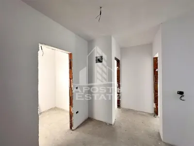 Jumatate de duplex cu 5 camere de vanzare, despartit, Dumbravita - foto 5