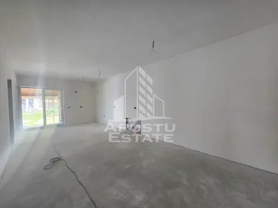 Jumatate de duplex pe parter cu 4 camere si 2 bai, Sag - foto 2