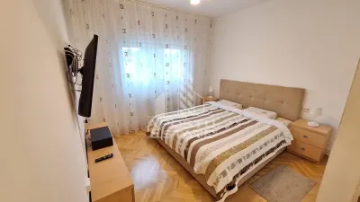 Apartament cu 4 camere, decomandat, etaj 1, BRD, Complexul Studentesc - Timisoara