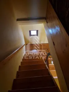 Casa familiala cu spatiu comercial si garaj P+1E+M 720 Mp - foto 10