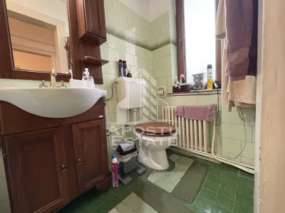 Apartament 2 camere, etaj intermediar, cu garaj in cladire reabilitata - foto 8