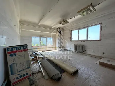 Spatiu pentru birouri240mp8 camere  Zona Gai -Centura   de Nord Arad - foto 2