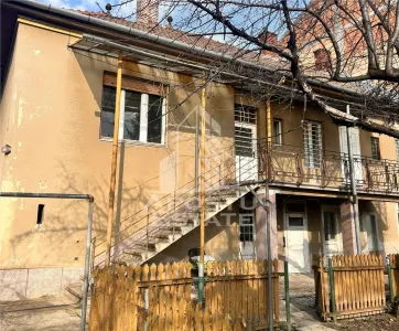 Casa individuala cu intrari separate in zona Complexului Studentesc - foto 1