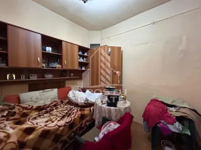 Casa la curte comuna cu doar 5 locatari, in Piata Maria. - foto 5