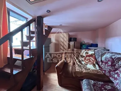 Casa la curte comuna cu doar 5 locatari, in Piata Maria. - foto 6