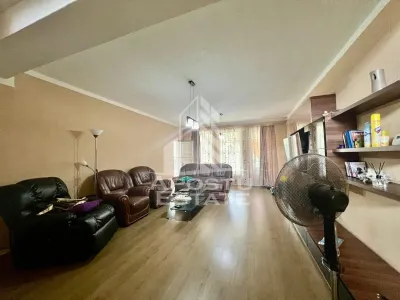 Jumatate de duplex de vanzare cu 6 camere in Mosnita Noua, Timisoara - foto 3
