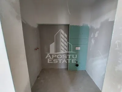 Penthouse cu terasa de 70 mp , zona Torontalului - foto 11