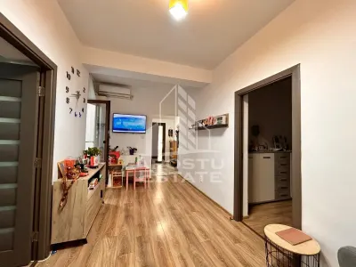 Apartament 3 camere, complet renovat la curte comuna in zona Centrala - foto 1