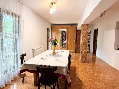 Casa renovata de vanzare pe parter Beregsau Mare - foto 2