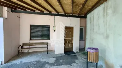 Casa la curte comuna 4 camere, zona Centrala - foto 6