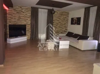 Casa individuala cu 7 camere si hala service,teren 600 mp,Dambovita - foto 3