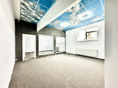 Spatiu Comercial/Birouri de Inchiriat In zona UTA langa Penny, Ared - Arad
