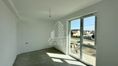 Apartamente de vanzare cu 3 camere si curte, Dumbravita - Dumbravita