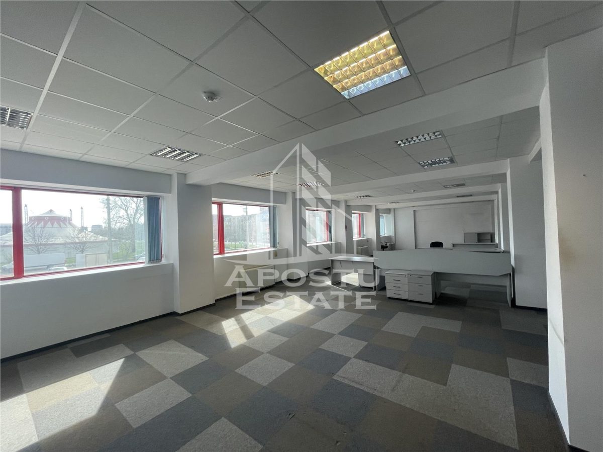 Spatii birouri, 440 pana la 1350 mp, Zona Lipovei - Timisoara