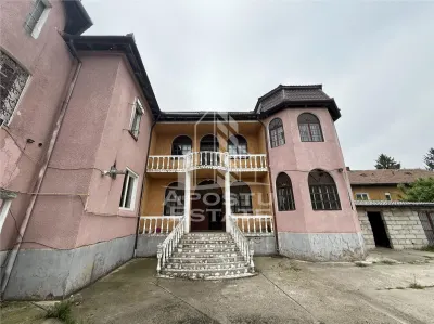 Casa individuala, teren 694mp, toate utilitatile, zona Balcescu - foto 1