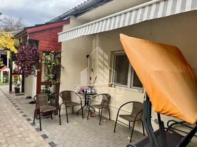 Doua apartamente la curte comuna , zona Iosefin - foto 2