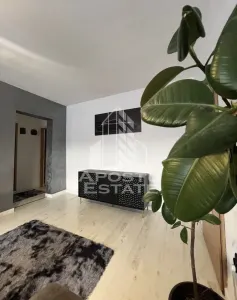 Apartament cu 3 camere ,zona Centrala - foto 2